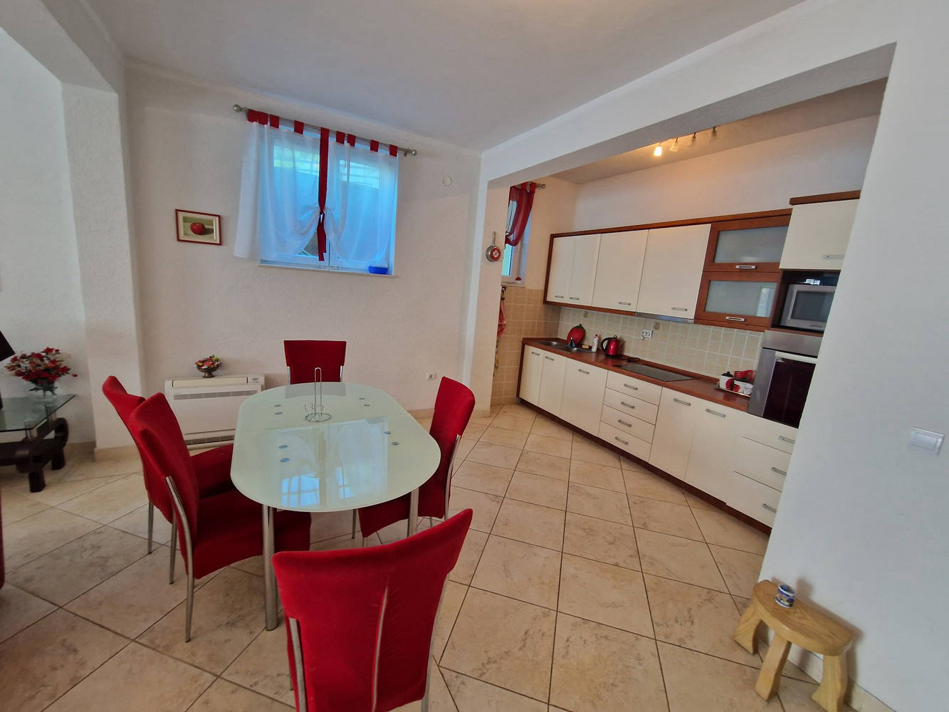 Квартира, 1518 м², 280 000$ — FAKTOR
